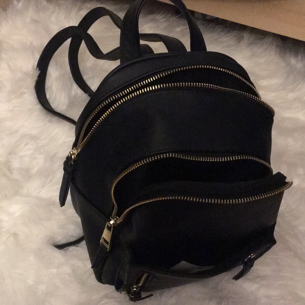 CUTE FASHION BLACK BAG/ backpack - Picture 2 of 3